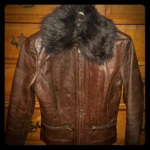 Express leather jacket with detachable fur collar